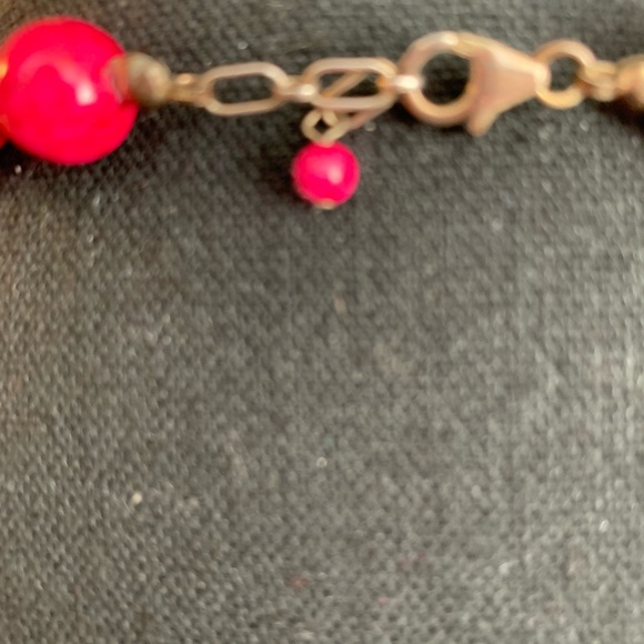 Pink beaded necklace with silver accents - Picture 6 of 6